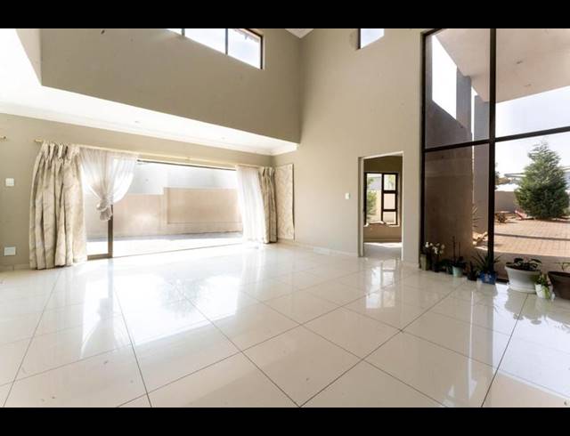 5 BEDROOM PROPERTY TO RENT IN CEDAR CREEK